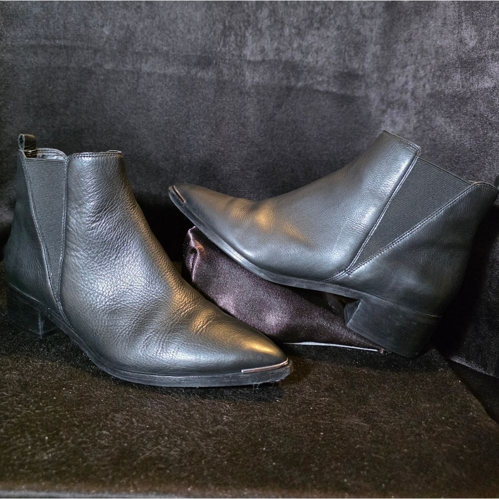 Marc Fisher Womens 8.5